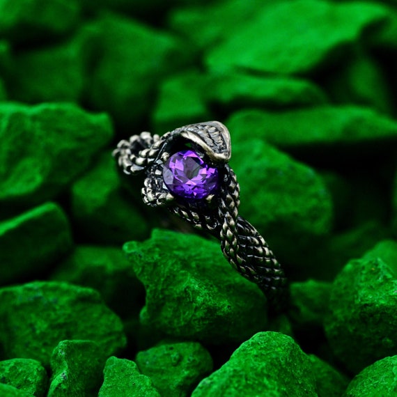 Sterling Silver Snake Ring With Amethyst Gemstone – Unique Serpent