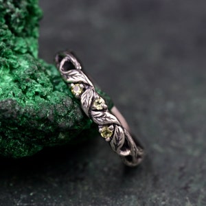 Handcrafted Silver Peridot Ring Nature Inspired, Leaf Detailing, Perfect Anniversary Gift image 2