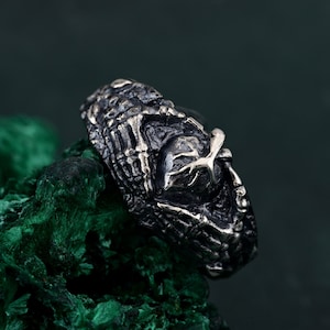 Gothic Promise Ring in Sterling Silver — Personalized Handcrafted Gift
