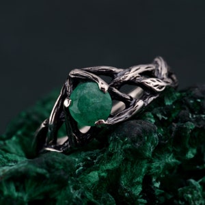 Celtic Emerald Silver Ring, Silver Celtic Elegance, Classic Celtic Ring, Celtic Silver Ornament, Elegant Celtic Ring