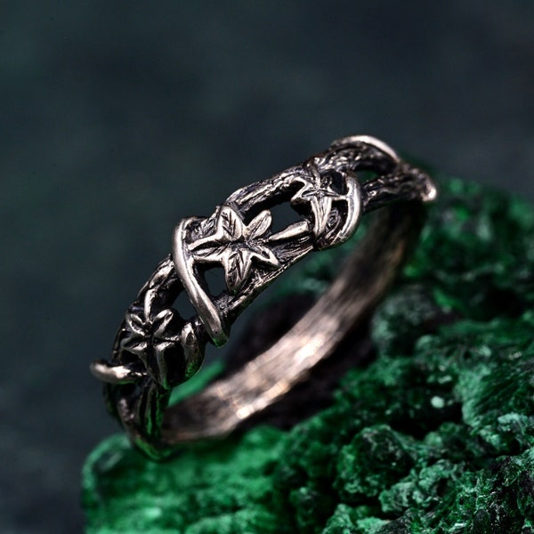 Rustic Ivy Leaf Wood Band - Unique Tree Bark Pattern Wedding Ring, Nature-Inspired Sterling Silver Jewelry for Men and Women