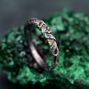 Handcrafted Silver Peridot Ring Nature Inspired, Leaf Detailing, Perfect Anniversary Gift image 3