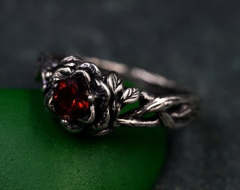 Handmade Silver Lotus Ring - Chic Floral Design, Nature-Inspired Jewelry, Unique Gift for All, Elegant Artisan Craft