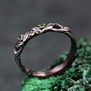 Handcrafted Silver Peridot Ring Nature Inspired, Leaf Detailing, Perfect Anniversary Gift image 5
