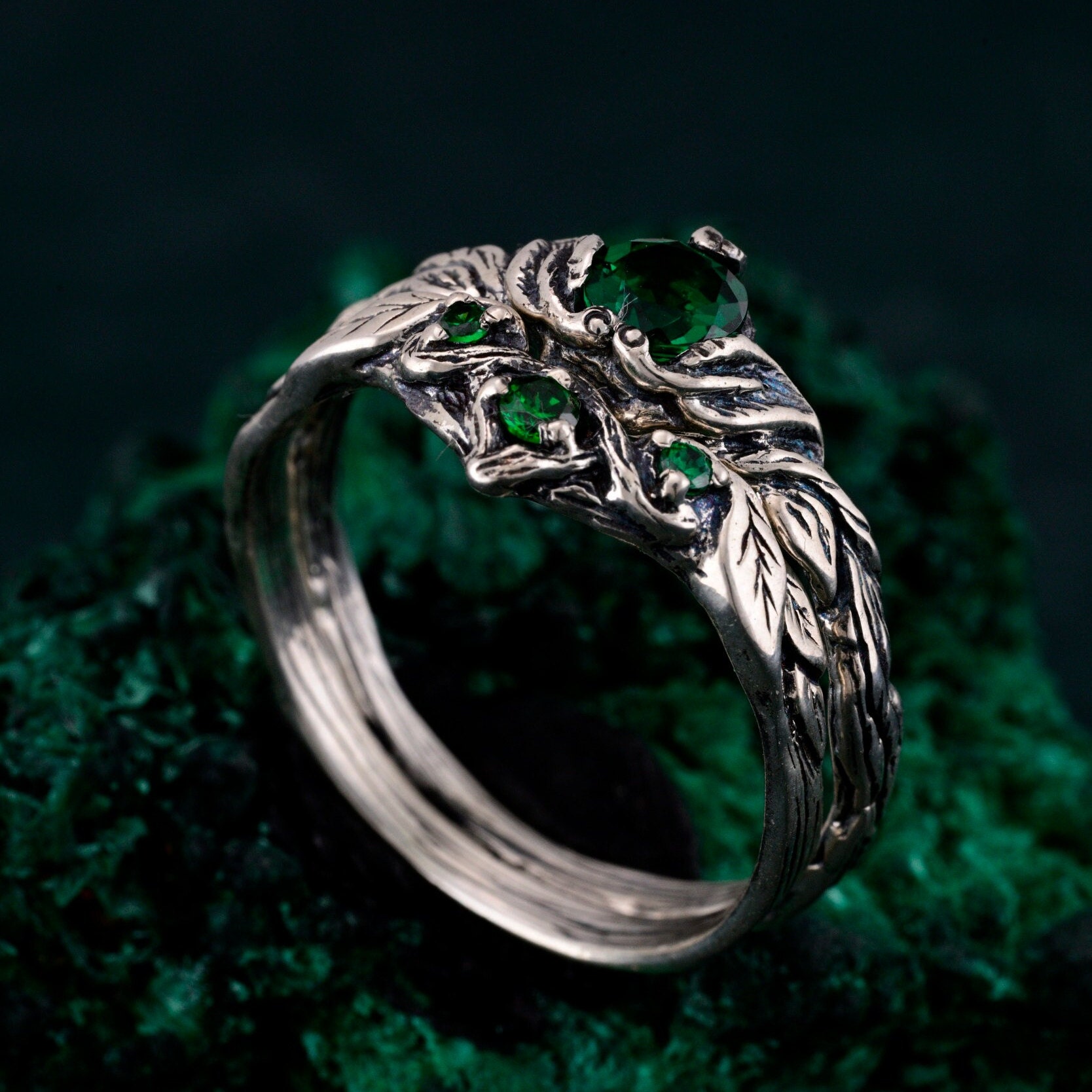 [韓国人気ジュエリー] nff Tree Ring Green Emerald Silver Twig Ring, Forest-inspired Leaf Design