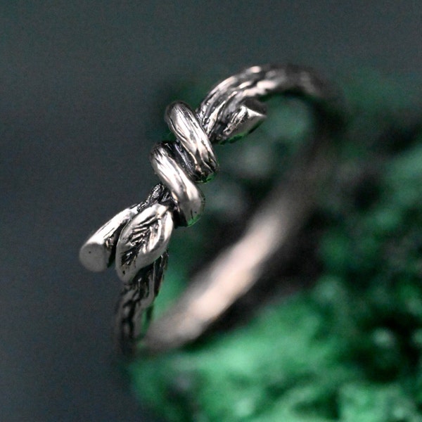 Leaf Braided Ring in Sterling Silver — Personalized Gift for Her