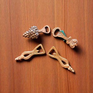 Set of 4 Vintage Brass Bottle Openers – Antique Style Bar Tools – Handmade Retro Barware Gift Set – Solid Brass Bar Decor