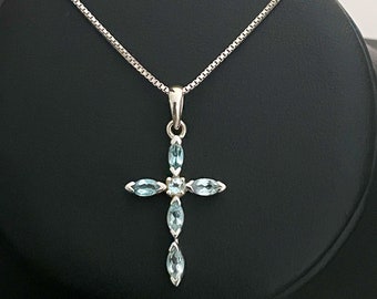 Collier croix topaze bleue naturelle, pendentif croix topaze en argent sterling, bijoux pierre de naissance décembre, bijoux chrétiens, collier croix de Jésus