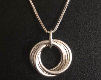 Drei Kreise Halskette, Sterling Silber 3 Ringe, Geburtstagsgeschenk, 3 verschlungene Kreise, Russische Trauringe, 3 Rolling Rings