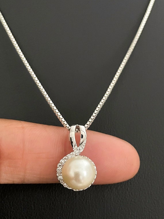 Natural Freshwater Pearl Necklace 