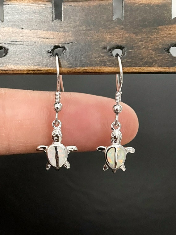 Orecchini Pendenti Lunghi Con Opale Bianco Blu E Tartaruga – Gioielli Boho In Argento Colorato Per Donne, Sposa, Stile Animalier, Regalo Unico