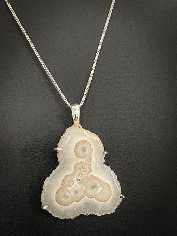 Collier Doré Avec Pendentif Quartz Naturel Druzy (cristal) Triangle - Longueur 47 Cm - Neuf