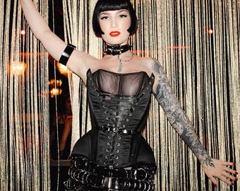 Black Hourglass Corset: Peplum Waist, Gothic Romance, Adjustable Lacing