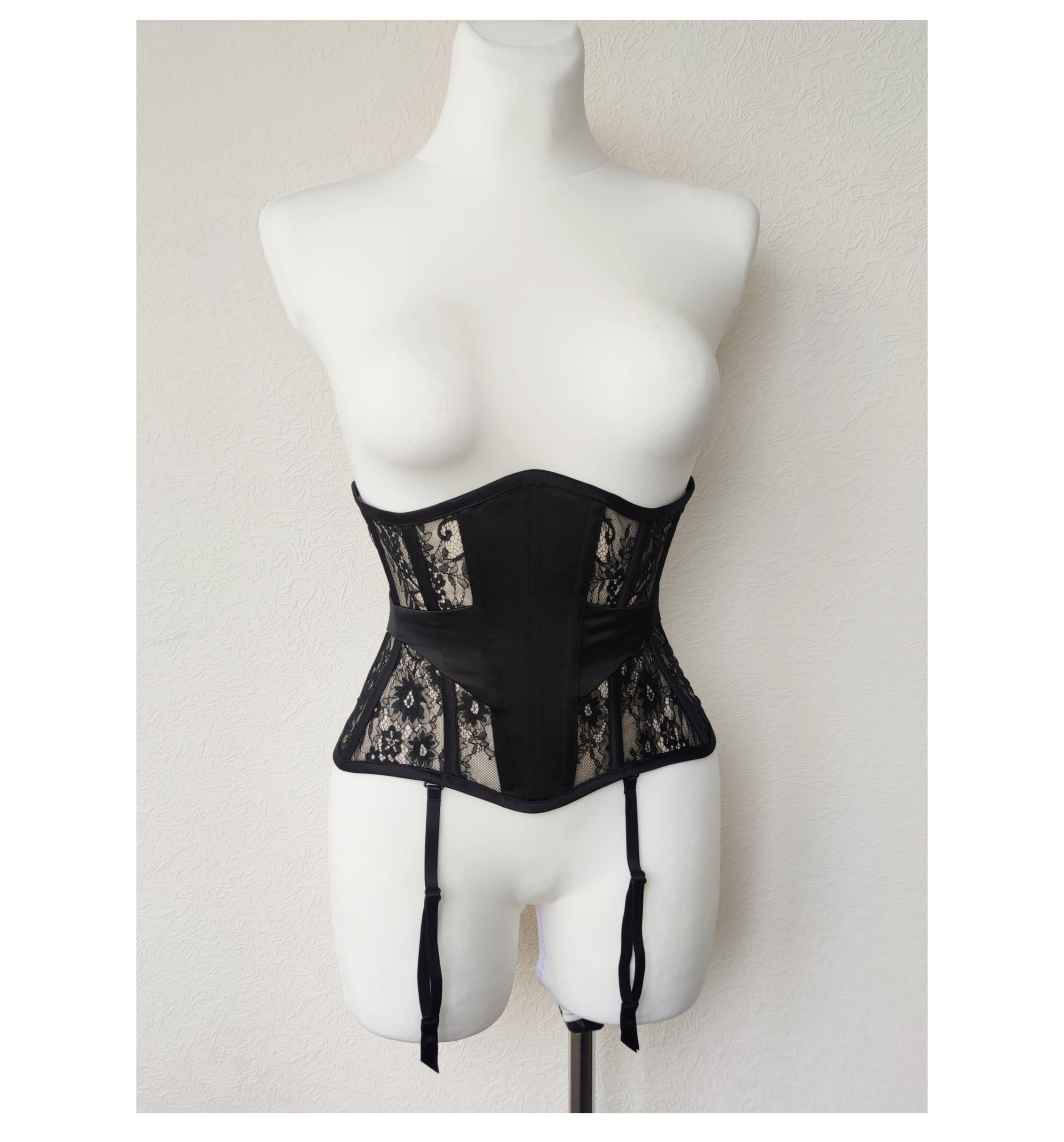 cft. suspenders balloon bustierブラック il_fullxfull.4169287915_5iv9.jpg