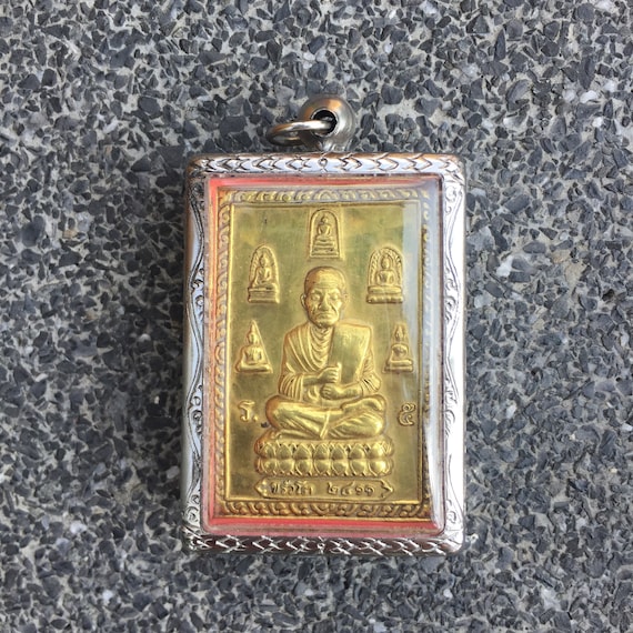 Lp Tuad Thai Buddha Pendant Amulet Luang Poo Por Thuad Legend - Thai Buddha Pendant Lp Tuad Thai Buddha Pendant Amulet Luang Poo Por Thuad Legend - Thai Buddha Pendant