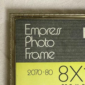 Vintage Gold 8x10 Picture Photo Frame with Anti-Glare Glass