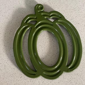 Vintage Technique Cast Iron Trivet - Green Bell Pepper NEW Thanksgiving Table