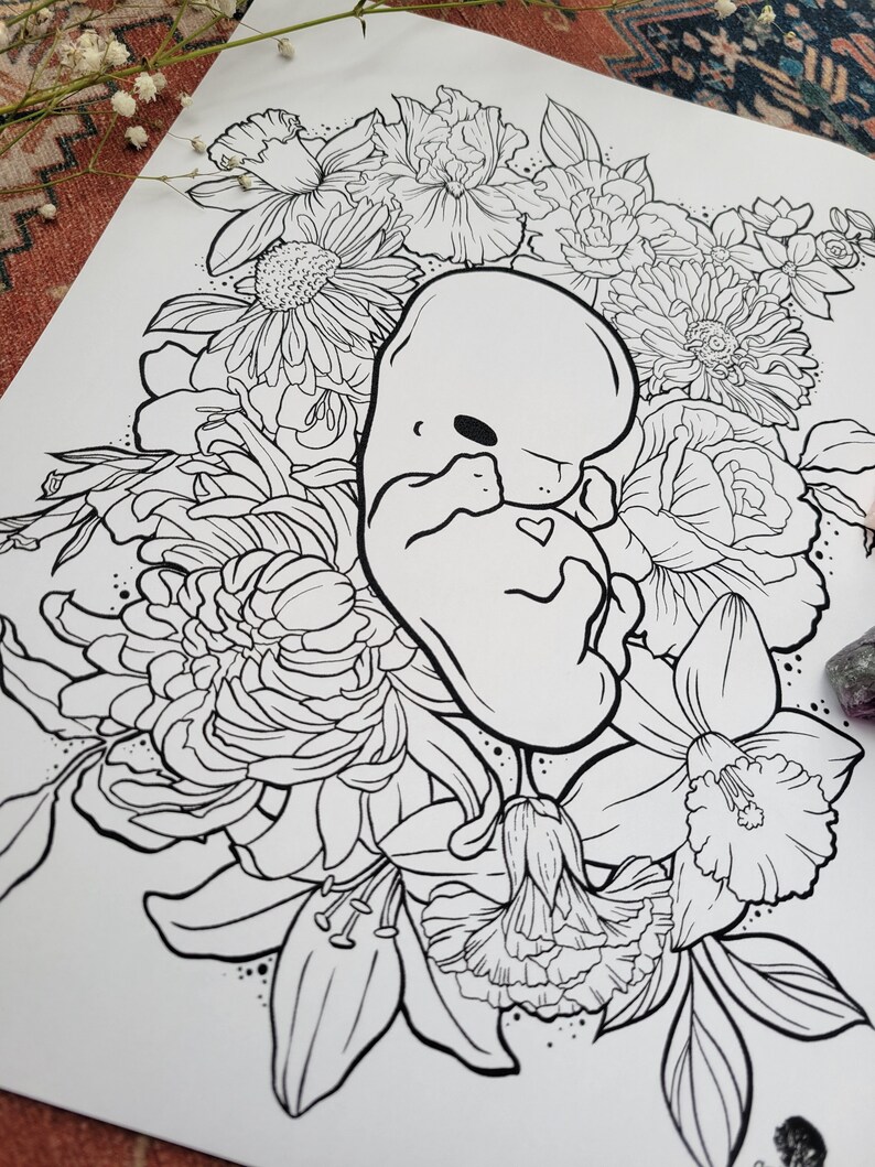 Coloriage de maternité et de naissance Bébé en fleur image 1