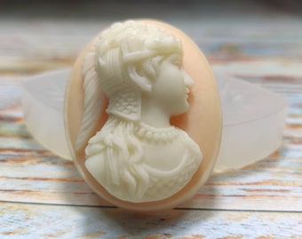 Vintage Stile Cameo Silikonform für Ritter, Prinz. Ideal für Polymer Clay, Wachs, Acryl, Schokolade. Lebensmittelsicheres Silikon. 30*40mm