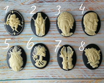 Cameo Silicone mold. Halloween Skull vintage Cameo. Food Safe mould. DIY pendant mold. Sugarcraft, Resin, PolymerClay, Soap