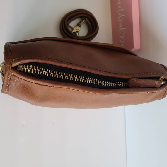 Vintage Coach British Tan Companion Bag - image 7