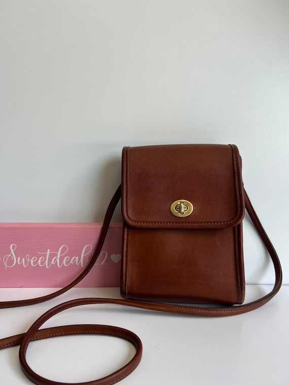 Tan crossbody Gem
