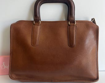 バッグ Vintage Coach British Tan Court Bag COACH VINTAGE BRITISH TAN BELLA COURT TOP HANDLE CROSSBODY