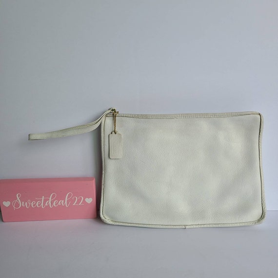 Vintage Coach Nyc White Large Slim Clutch Wristlet - image 1