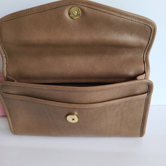 Vintage Coach NYC Putty Envelope Clutch - image 6