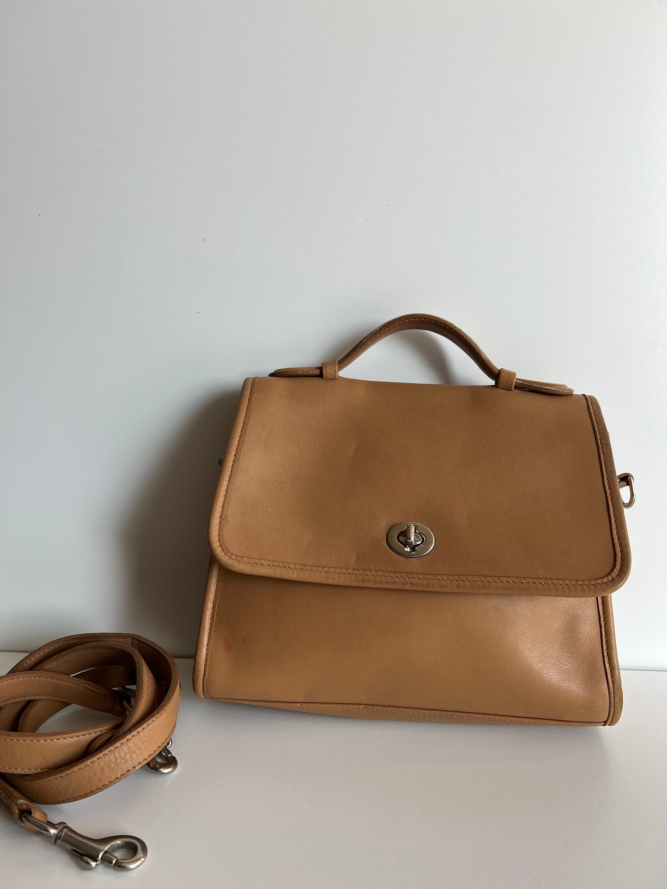 Coach court bag shop
