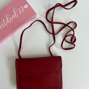 Bolso bandolera estilo cartera con diseño oscilante rojo vintage de Coach