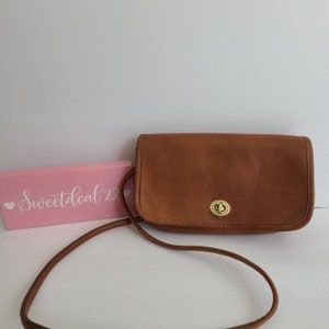 Vintage Coach NYC British Tan Dinky Shoulder Bag