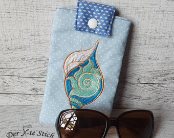 Embroidered glasses case, bag for the glasses with noble embroidery / shell