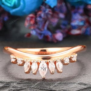 Dainty Moissanite Ring/ 14k Solid Gold Ring/ Custom Design Women&#39;s Ring/ Vintage Style Wedding Band/ Elegant Stackable Ring/ Handmade Ring