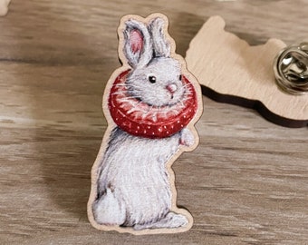 Pin's en bois Lapin blanc Alice au pays des merveilles lapin ou Pierre Lapin bijou lapin Beatrix potter broche lapin Lewis Carroll Alice
