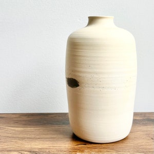 White and Blue Inlay Stoneware Ceramic Vase image 3