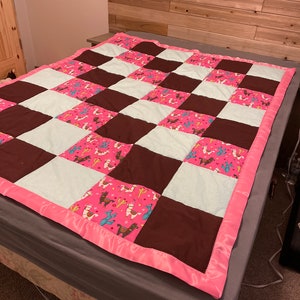 Cozy Llama Christmas CW1811028CL Quilt
