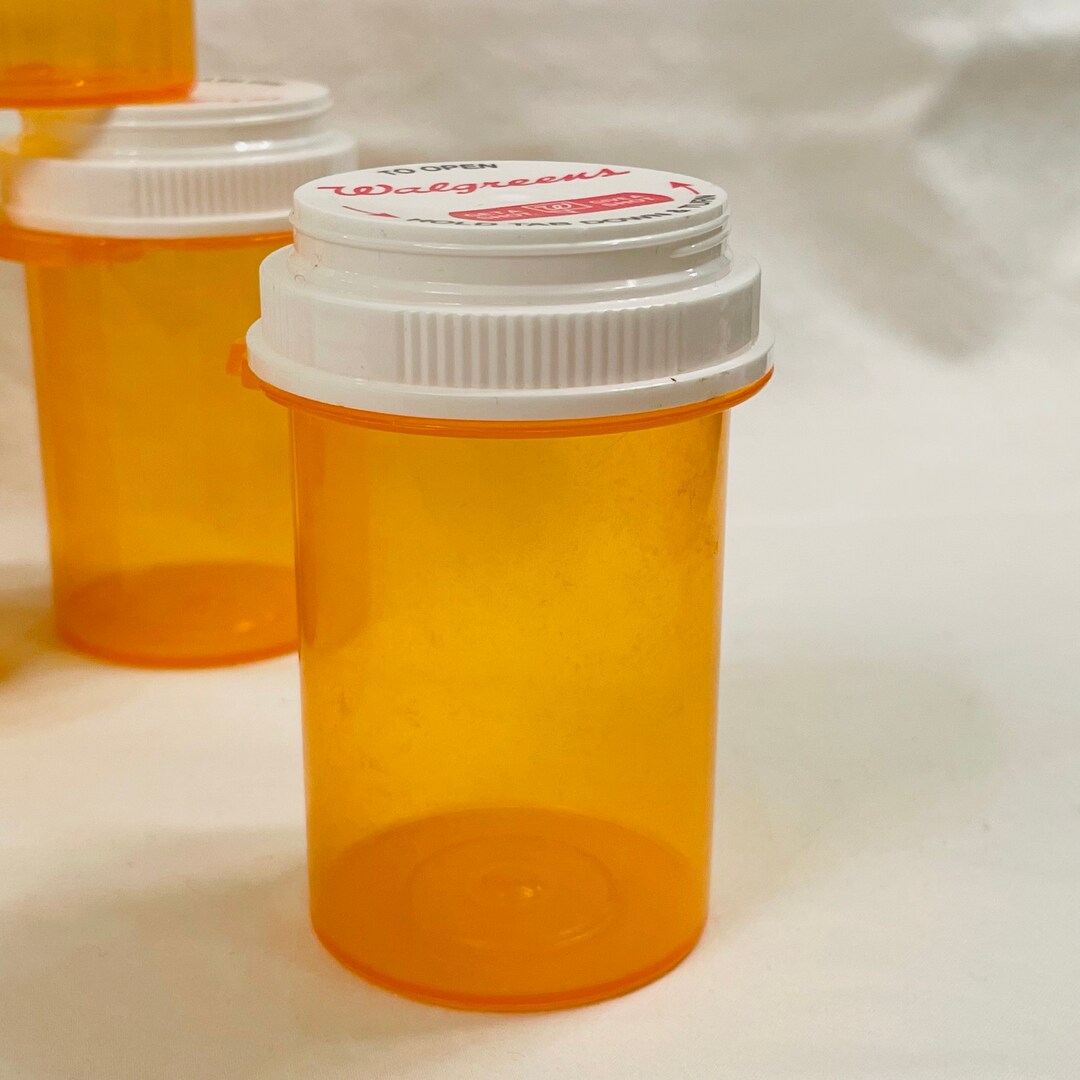 6-pill-bottles-large-crafting-storage-3-inches-tall-by-1-75-inches-wide