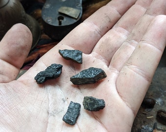 Pack of 5 Coal Shards
