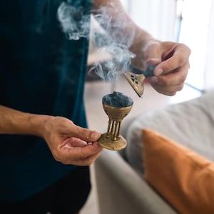 Bakhoor Incense – Somali Uunsi Resin | Arabian Home Fragrance with Oud & Frankincense (140g) image 2