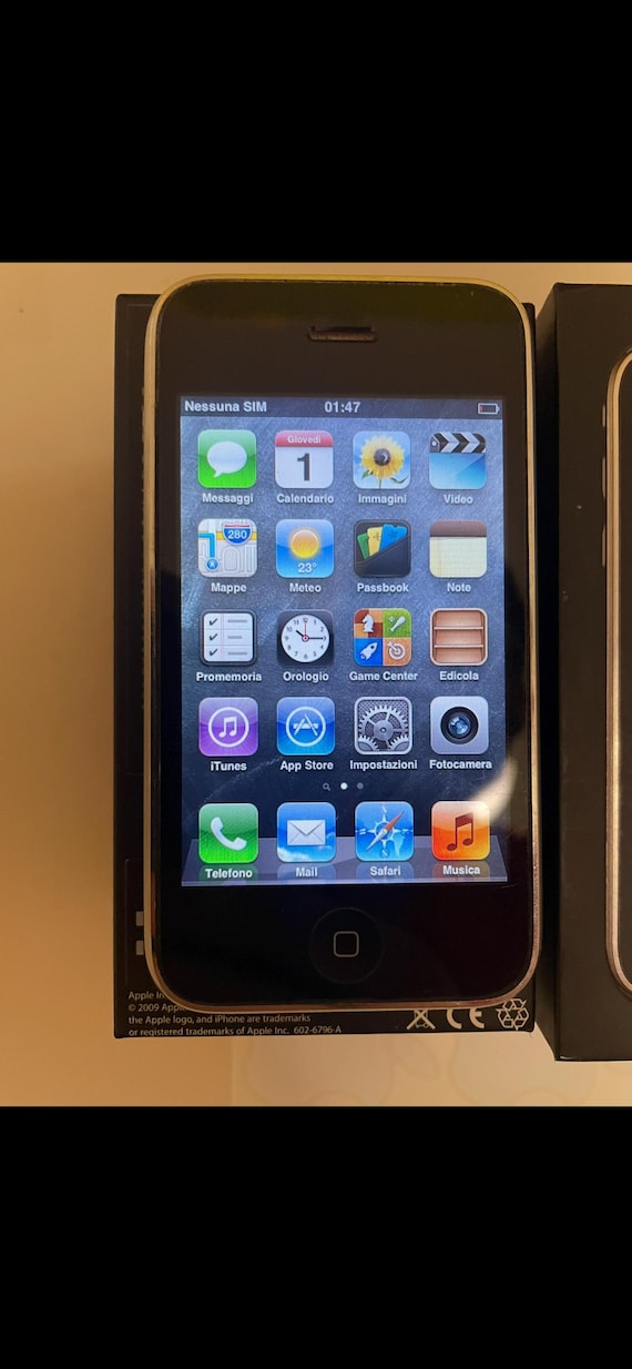 Apple iPhone 3GS16GB ブラック 本体 Buy Original Apple iPhone 3GS 16GB in Black, Complete With Its