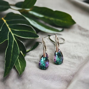 Pendientes de plata chapados en oro con cristales de Swarovski En forma de pera, Pendientes de cristal azul, Pendientes de cristal morado, Pendientes de cristal negro imagen 9