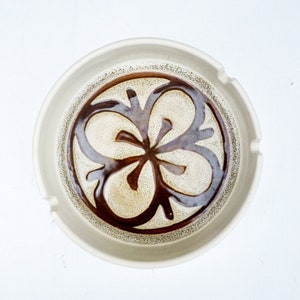 Mid-century ceramic pottery ashtray ~ Collectable / mid-century pottery / collectable decor / homeware / home decor / #2876