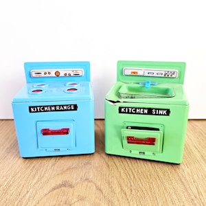 Pair vintage tin doll size furniture kitchen appliances sink and oven ~ Vintage tin toy / doll furniture / kitsch / vintage collectable