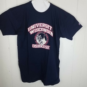 Vtg Champion Tee T-Shirt Men&#39;s navy blue University of Wisconsin Oshkosh UW