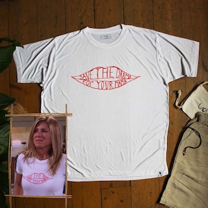 Speichern Sie das Drama für Ihr Mama-Shirt, ikonische Rachel von Friends T-Shirt, 100% organischer Bambus, Grunge-Ästhetik, handgefertigtes ethnisches Hemd