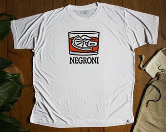 Camiseta de bambú orgánico, camiseta de cóctel Negroni, camiseta gráfica de aperitivo, estampado artístico vintage de bar, camiseta con ilustración minimalista de bebida.