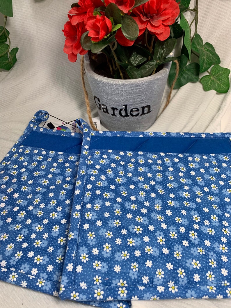 Daisies pocketed potholders homemade pot holders
