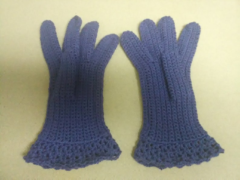 1950s periwinkle gloves