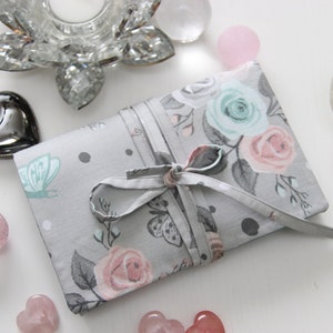 Envoltório de tarô rosas e borboletas, bolsa oráculo, estojo de baralho de tarô personalizado, estojo de armazenamento de tarô, protetor de tarô, bolsa de tarô, bolsa de tarô